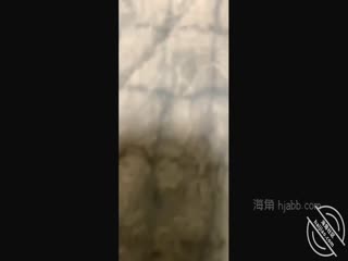 ✿绿意盎然✿趁大哥出差不在家让嫂子穿上情趣制服肏得嫂子淫水直流求饶边艹边挤出鲜甜的奶汁小声点别让邻家听到第02集